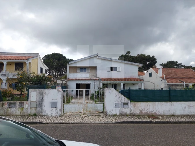 Moradia T3 para Venda em Sesimbra (Castelo) Foto 2