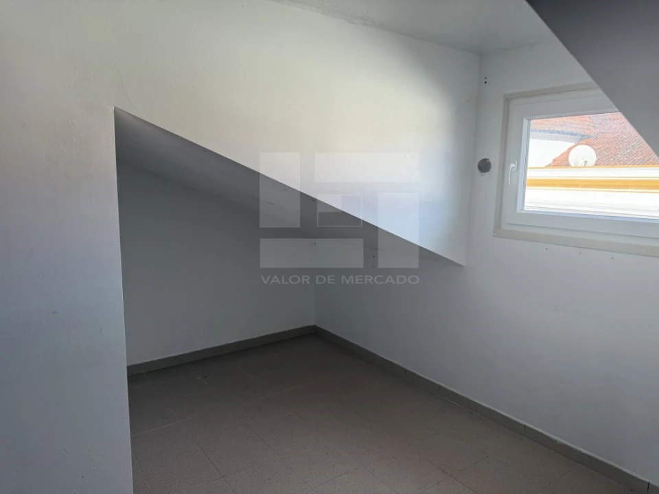 Moradia T2 para Venda em Arruda dos Vinhos Foto 24