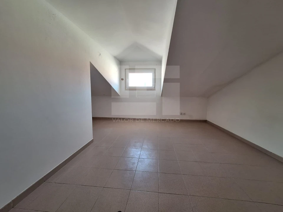 Moradia T2 para Venda em Arruda dos Vinhos Foto 30