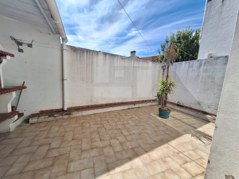 Moradia T2 para Venda em Arruda dos Vinhos Foto 3