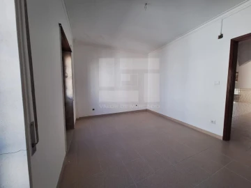 Moradia T2 para Venda em Arruda dos Vinhos