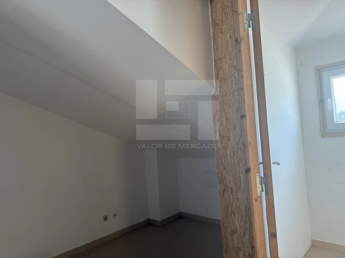 Moradia T2 para Venda em Arruda dos Vinhos Foto 13