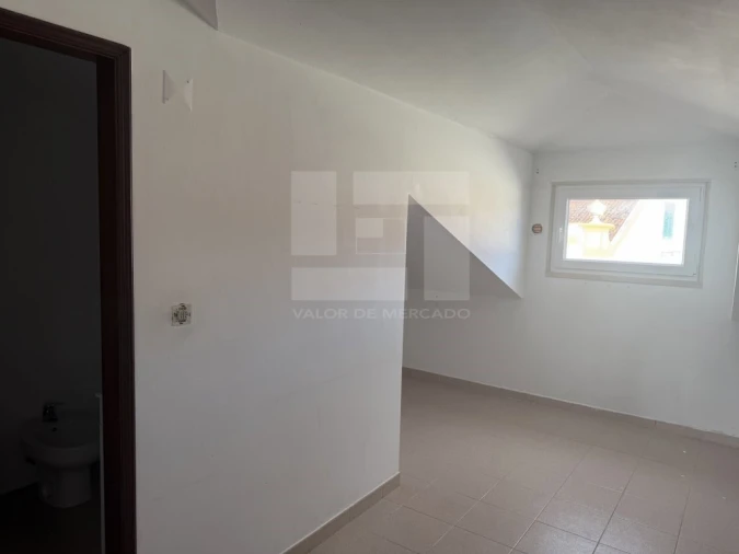 Moradia T2 para Venda em Arruda dos Vinhos Foto 17