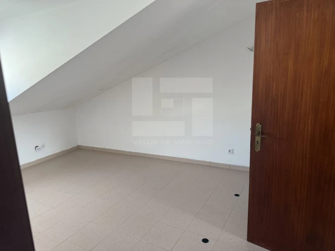 Moradia T2 para Venda em Arruda dos Vinhos Foto 22