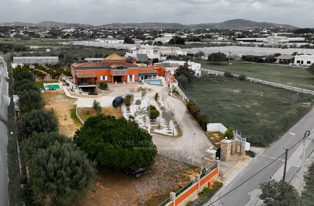 Moradia T3 para Venda em Faro (Sé e São Pedro) Foto 1