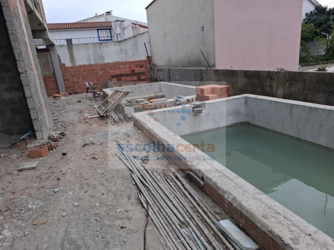 Moradia T4 para Venda em Fernao Ferro Foto 36