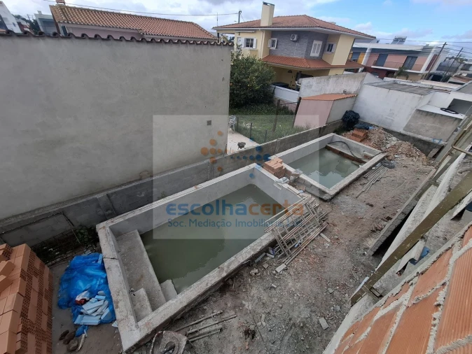 Moradia T4 para Venda em Fernao Ferro Foto 6