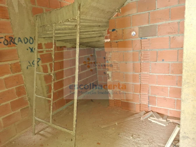 Moradia T4 para Venda em Fernao Ferro Foto 34