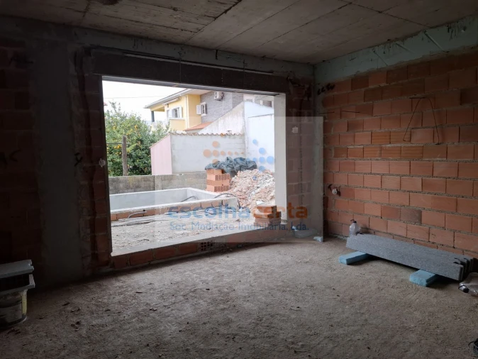 Moradia T4 para Venda em Fernao Ferro Foto 27