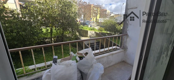 Apartamento T3 para Venda em Falagueira-Venda Nova