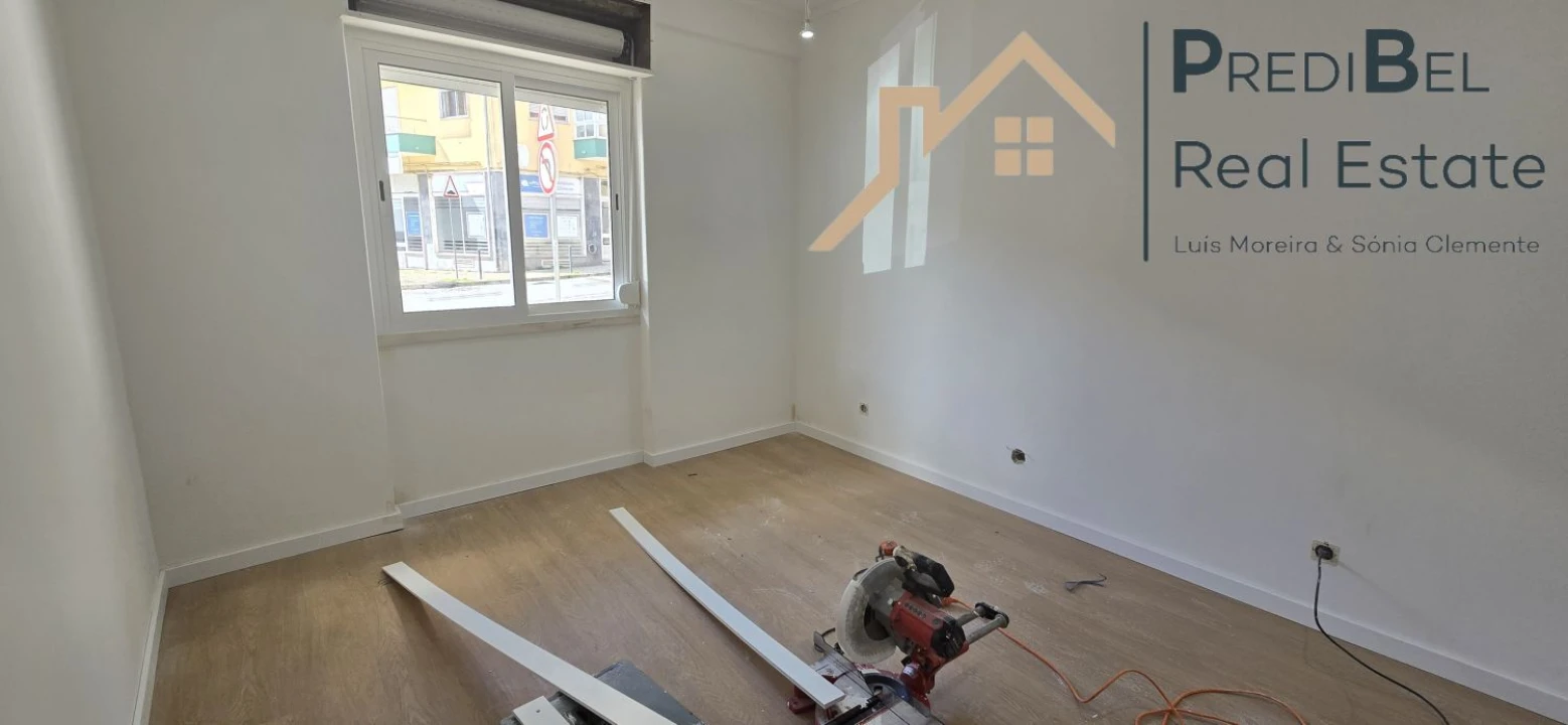 Apartamento T3 para Venda em Falagueira-Venda Nova Foto 1