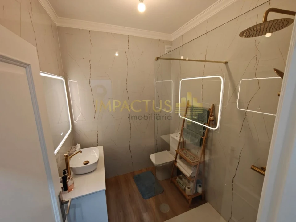 Apartamento T3 para Venda em Astromil Foto 8