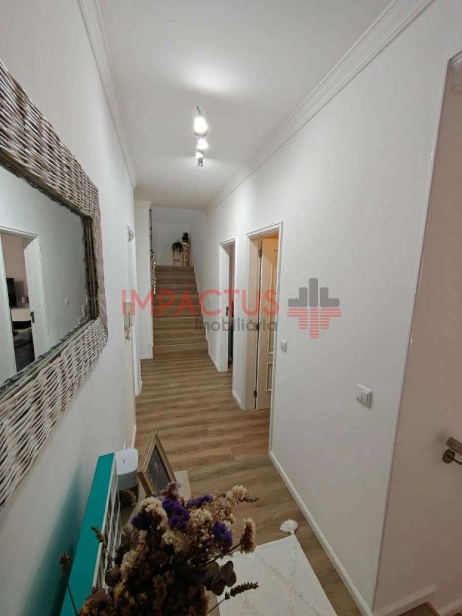 Apartamento T3 para Venda em Astromil Foto 13