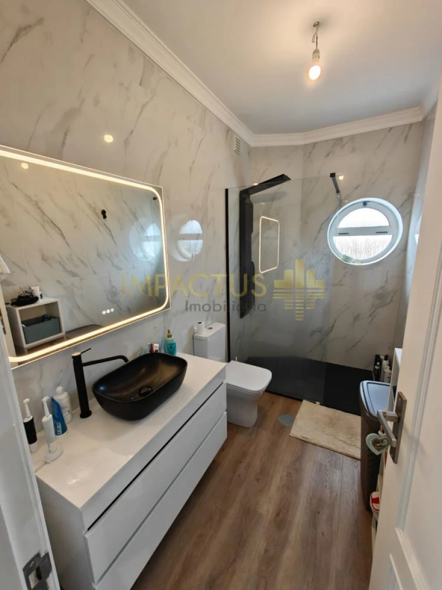 Apartamento T3 para Venda em Astromil Foto 19