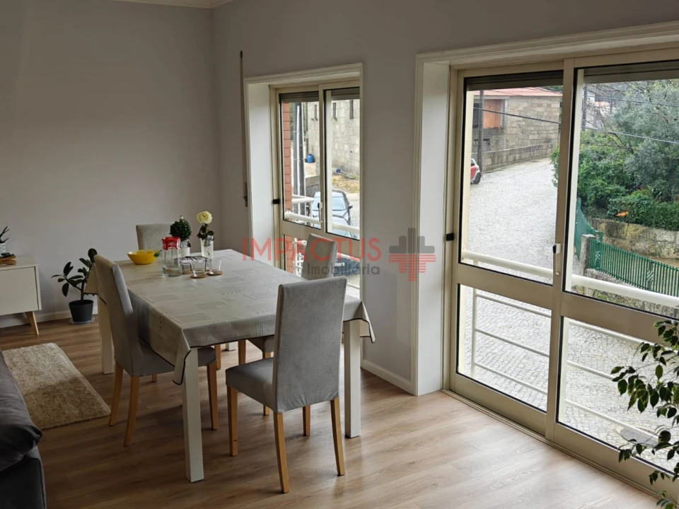 Apartamento T3 para Venda em Astromil Foto 2