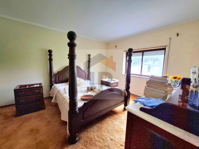 Moradia T6 para Venda em Salir de Matos Foto 20