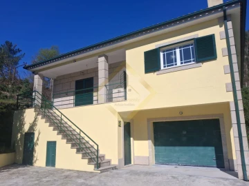 Moradia T3 para Venda em Freixo de Cima e de Baixo