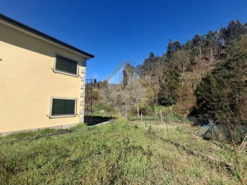 Moradia T3 para Venda em Freixo de Cima e de Baixo