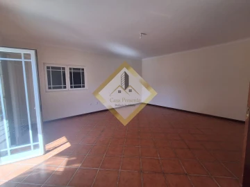 Moradia T3 para Venda em Freixo de Cima e de Baixo