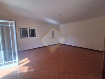 Moradia T3 para Venda em Freixo de Cima e de Baixo