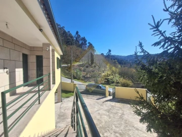 Moradia T3 para Venda em Freixo de Cima e de Baixo