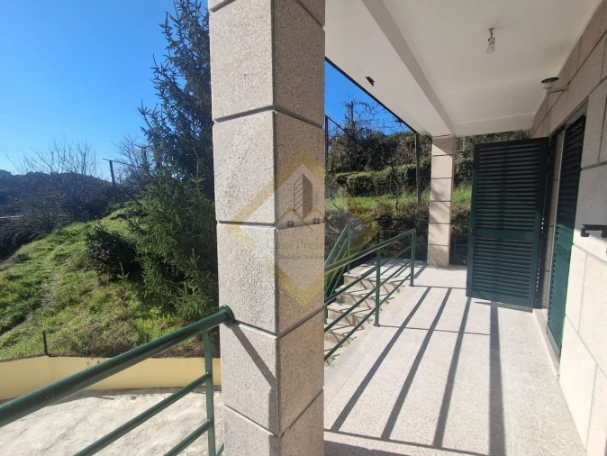 Moradia T3 para Venda em Freixo de Cima e de Baixo Foto 7
