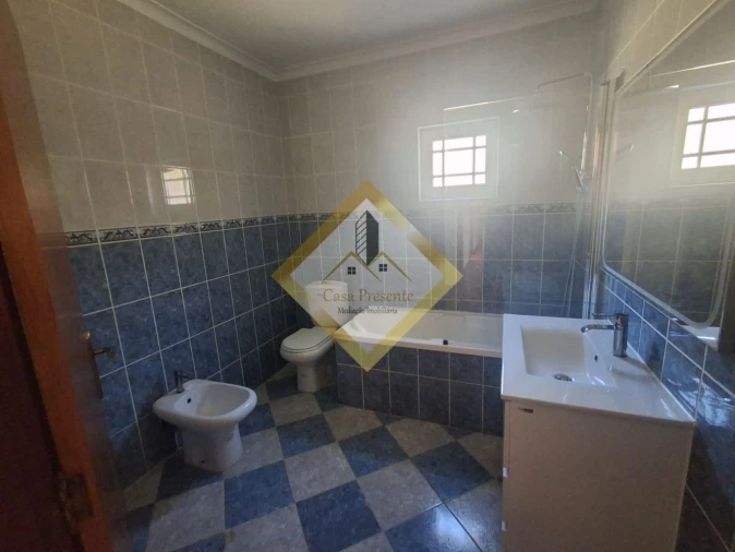 Moradia T3 para Venda em Freixo de Cima e de Baixo Foto 11