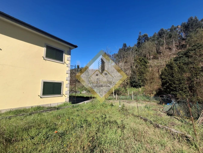Moradia T3 para Venda em Freixo de Cima e de Baixo Foto 25