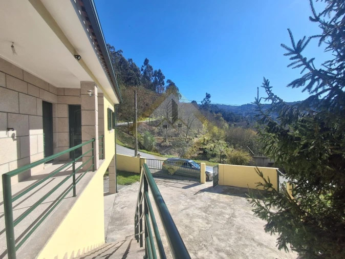 Moradia T3 para Venda em Freixo de Cima e de Baixo Foto 2