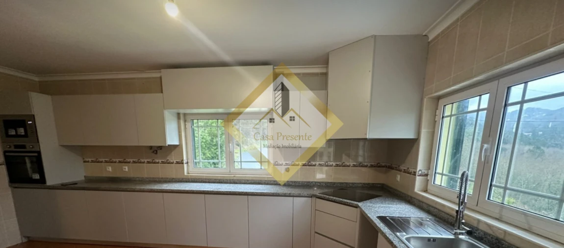 Moradia T3 para Venda em Freixo de Cima e de Baixo Foto 15