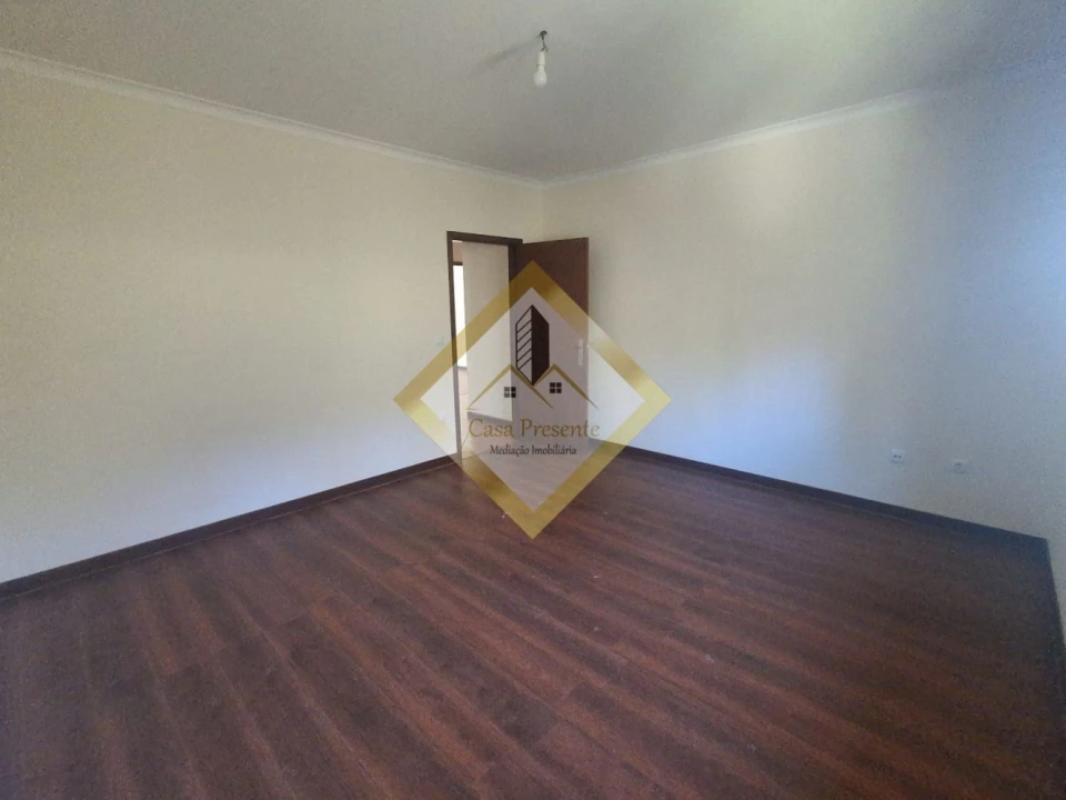 Moradia T3 para Venda em Freixo de Cima e de Baixo Foto 10