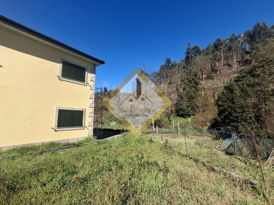 Moradia T3 para Venda em Freixo de Cima e de Baixo Foto 25