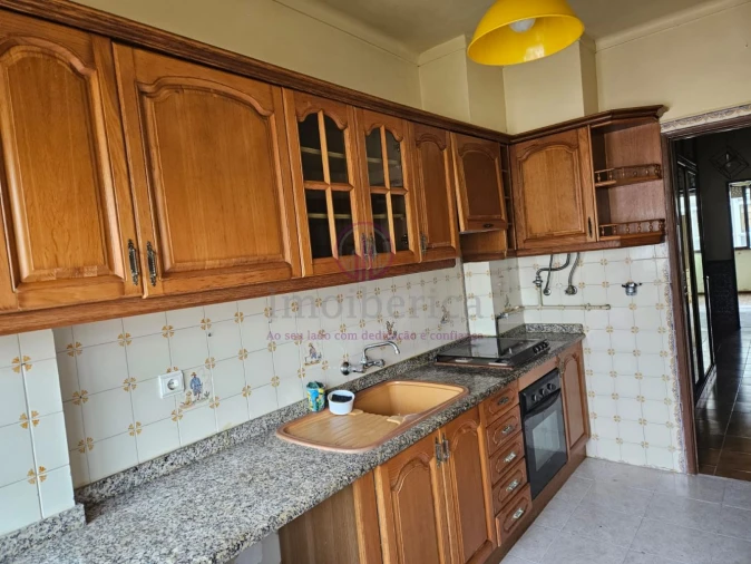 Apartamento T2 para Venda em Algueirão-Mem Martins Foto 4