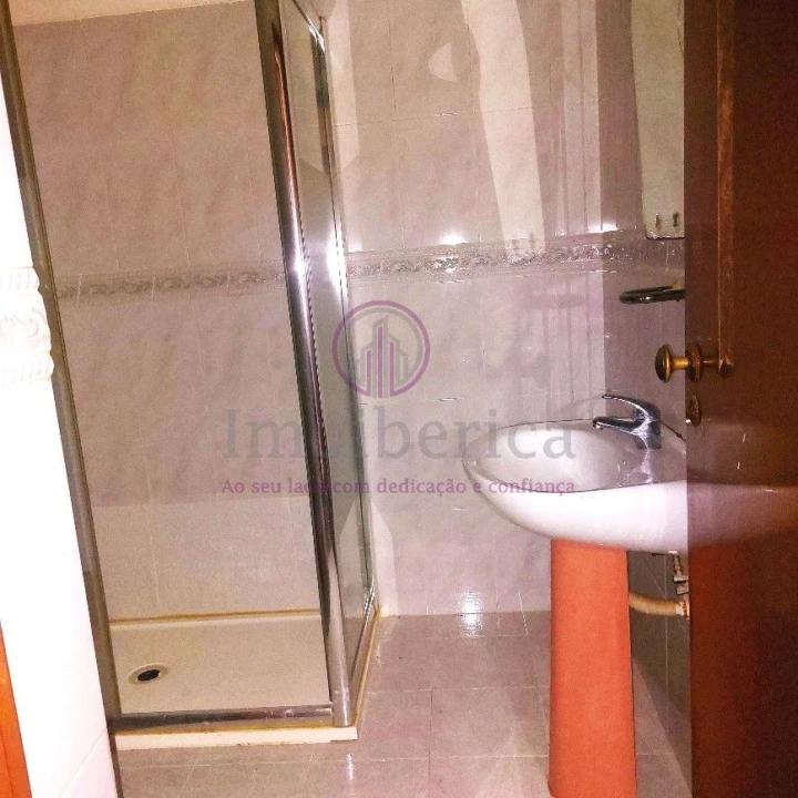 Apartamento T2 para Venda em Algueirão-Mem Martins Foto 26