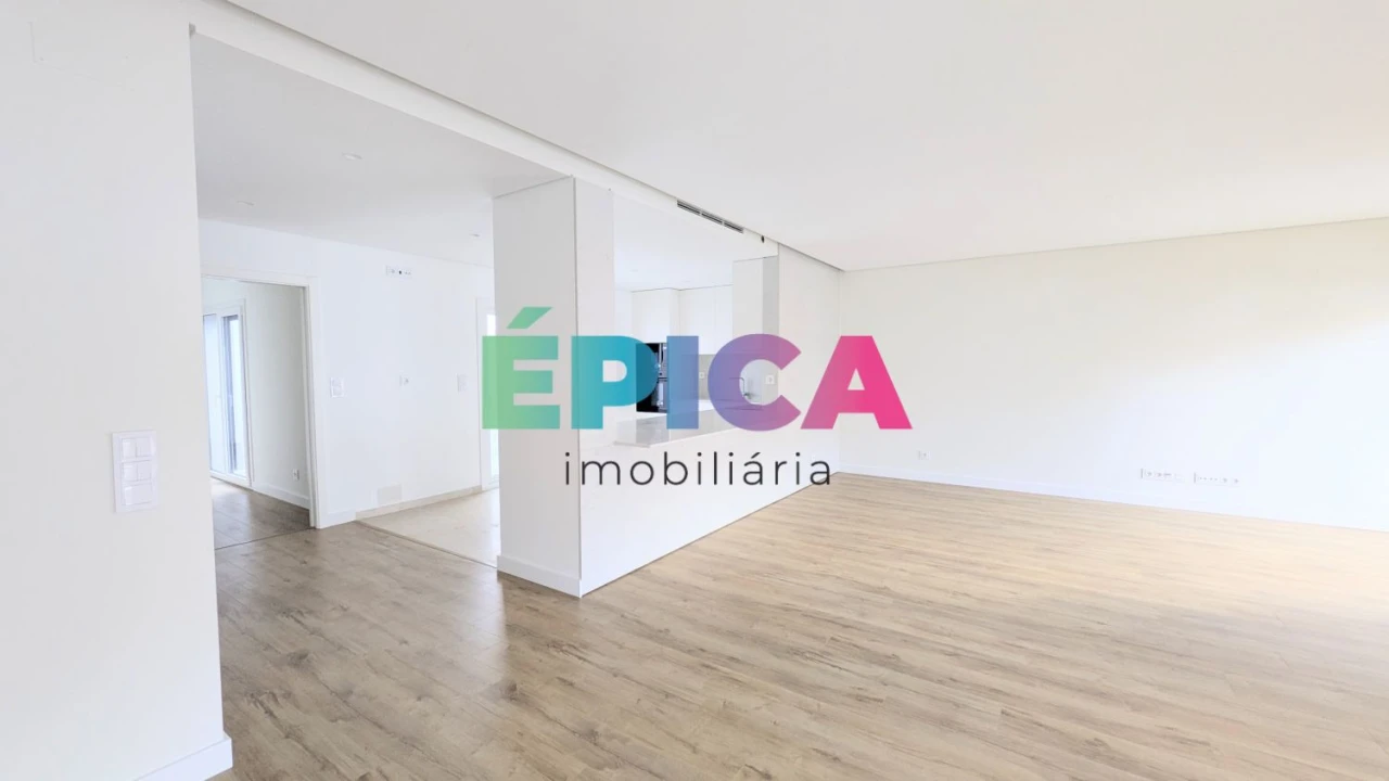 Apartamento T4 para Venda em Póvoa de Santo Adrião e Olival Basto Foto 4