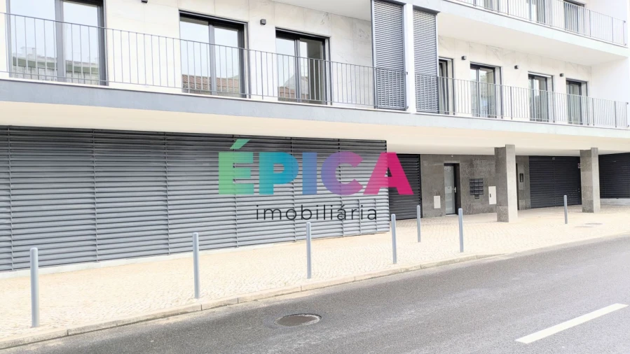 Apartamento T4 para Venda em Póvoa de Santo Adrião e Olival Basto Foto 47