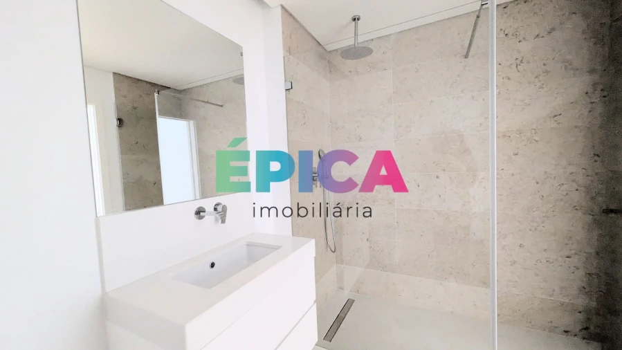 Apartamento T4 para Venda em Póvoa de Santo Adrião e Olival Basto Foto 29