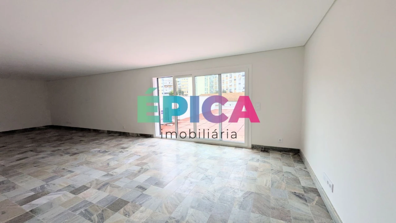 Apartamento T4 para Venda em Póvoa de Santo Adrião e Olival Basto Foto 38