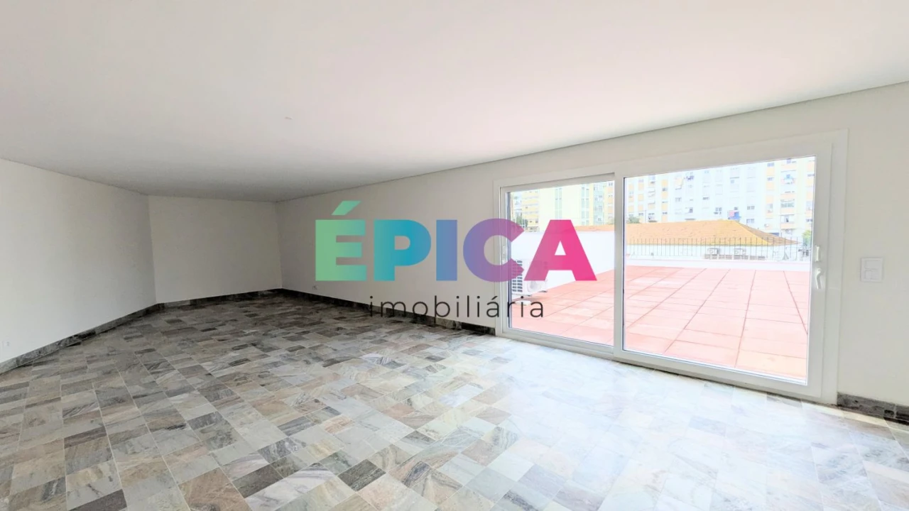 Apartamento T4 para Venda em Póvoa de Santo Adrião e Olival Basto Foto 37