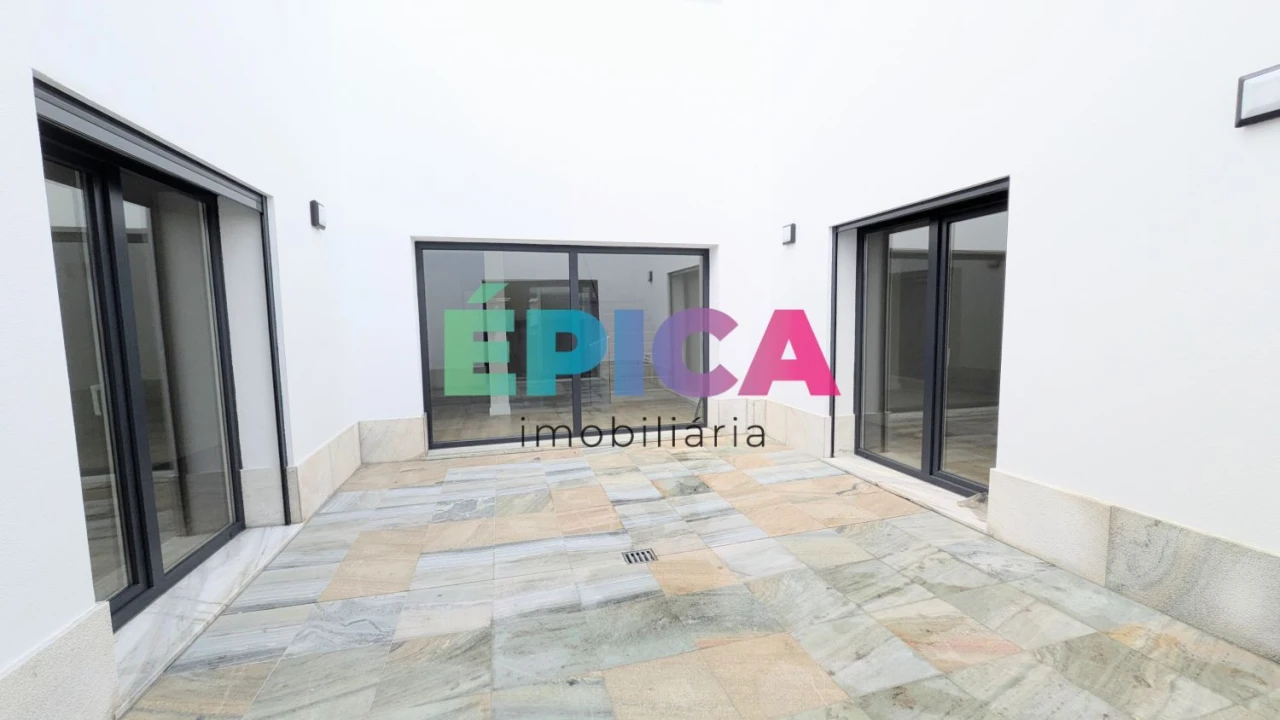 Apartamento T4 para Venda em Póvoa de Santo Adrião e Olival Basto Foto 19