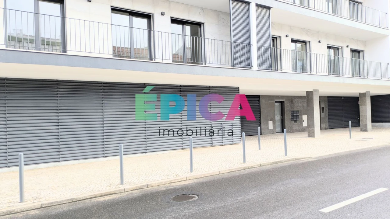 Moradia T4 para Venda em Póvoa de Santo Adrião e Olival Basto Foto 47