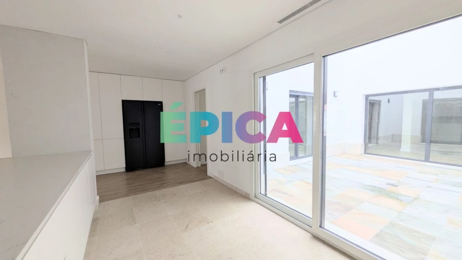 Moradia T4 para Venda em Póvoa de Santo Adrião e Olival Basto Foto 11