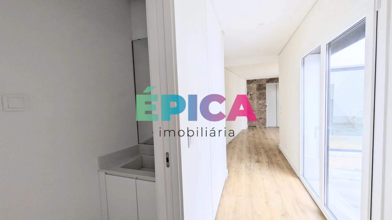 Moradia T4 para Venda em Póvoa de Santo Adrião e Olival Basto Foto 22