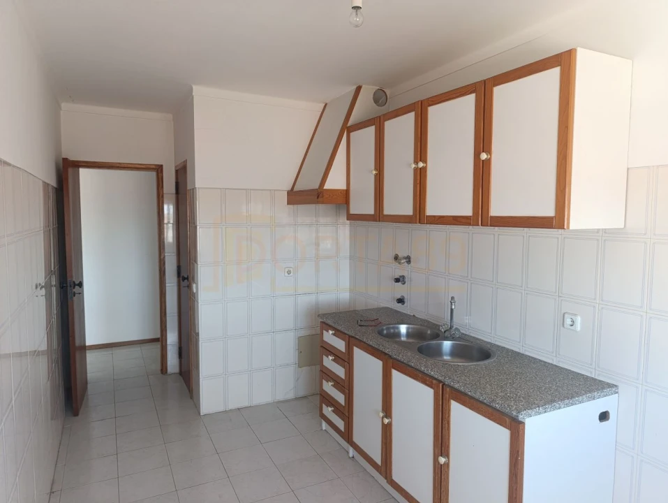 Apartamento T2 para Venda em Peniche Foto 7