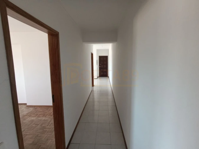 Apartamento T2 para Venda em Peniche Foto 12