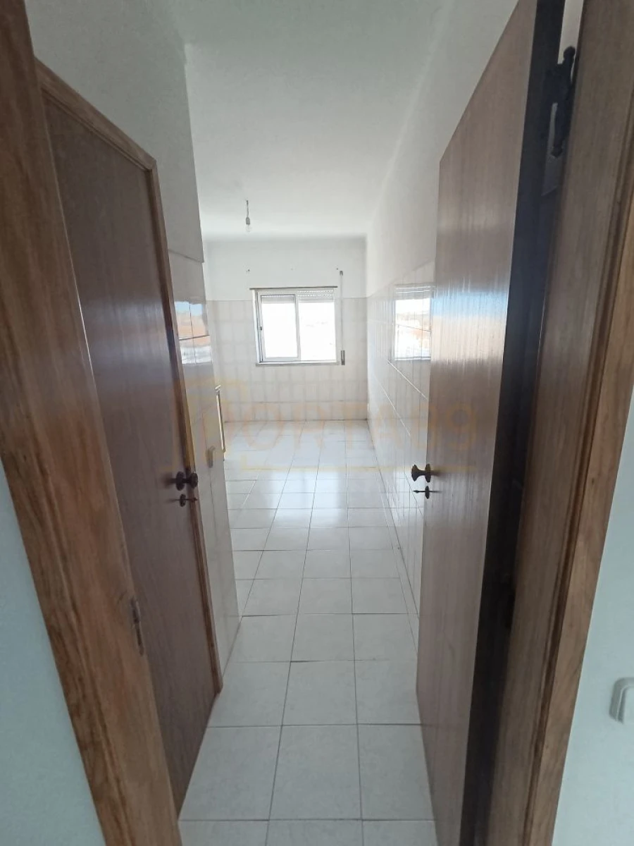 Apartamento T2 para Venda em Peniche Foto 6