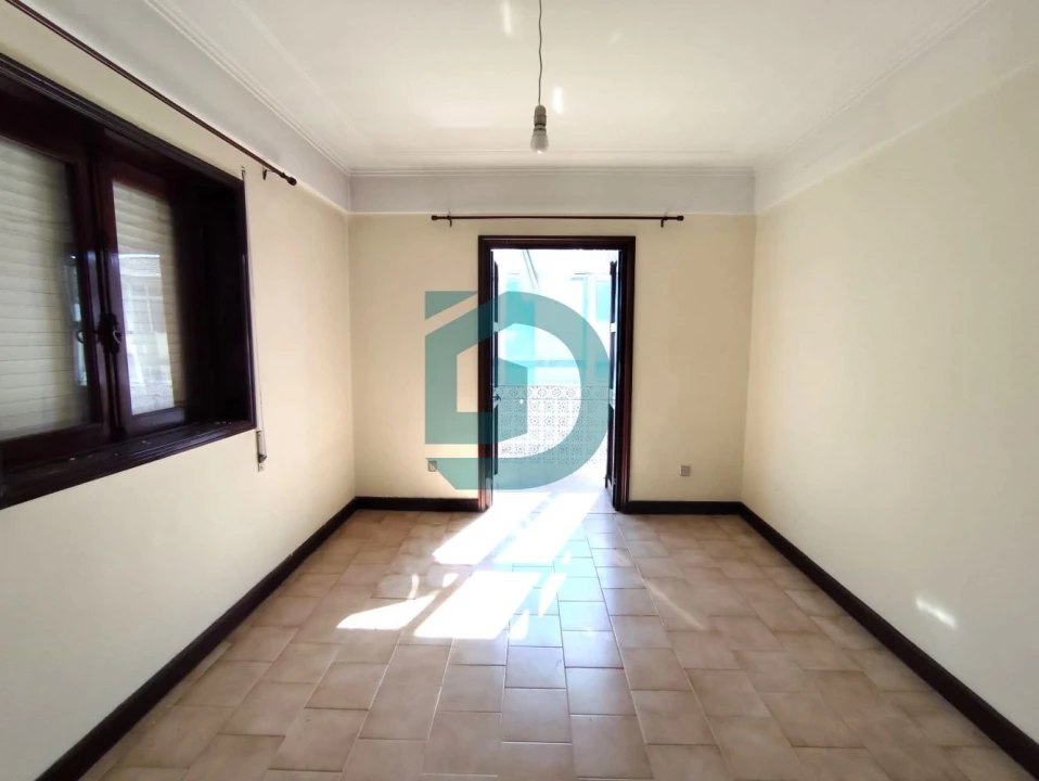 Apartamento T2 para Venda em Mafamude e Vilar do Paraíso Foto 3