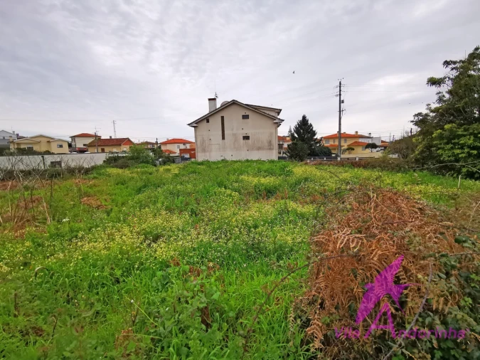 Terreno para Venda em Santa Marta de Portuzelo
