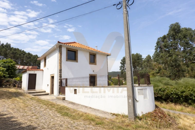 Moradia T2 para Venda em Cabração e Moreira do Lima Foto 3