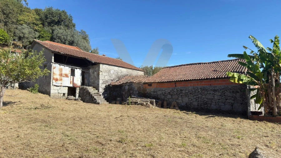 Moradia T3 para Venda em Padreiro (Salvador e Santa Cristina) Foto 2